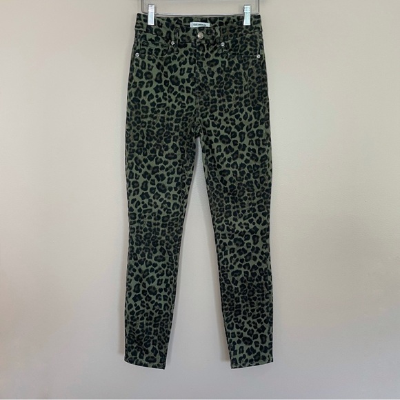 Good American Good Waist Crop Skinny Jeans in Sage Green Leopard Print Size 2/26 - Picture 2 of 7